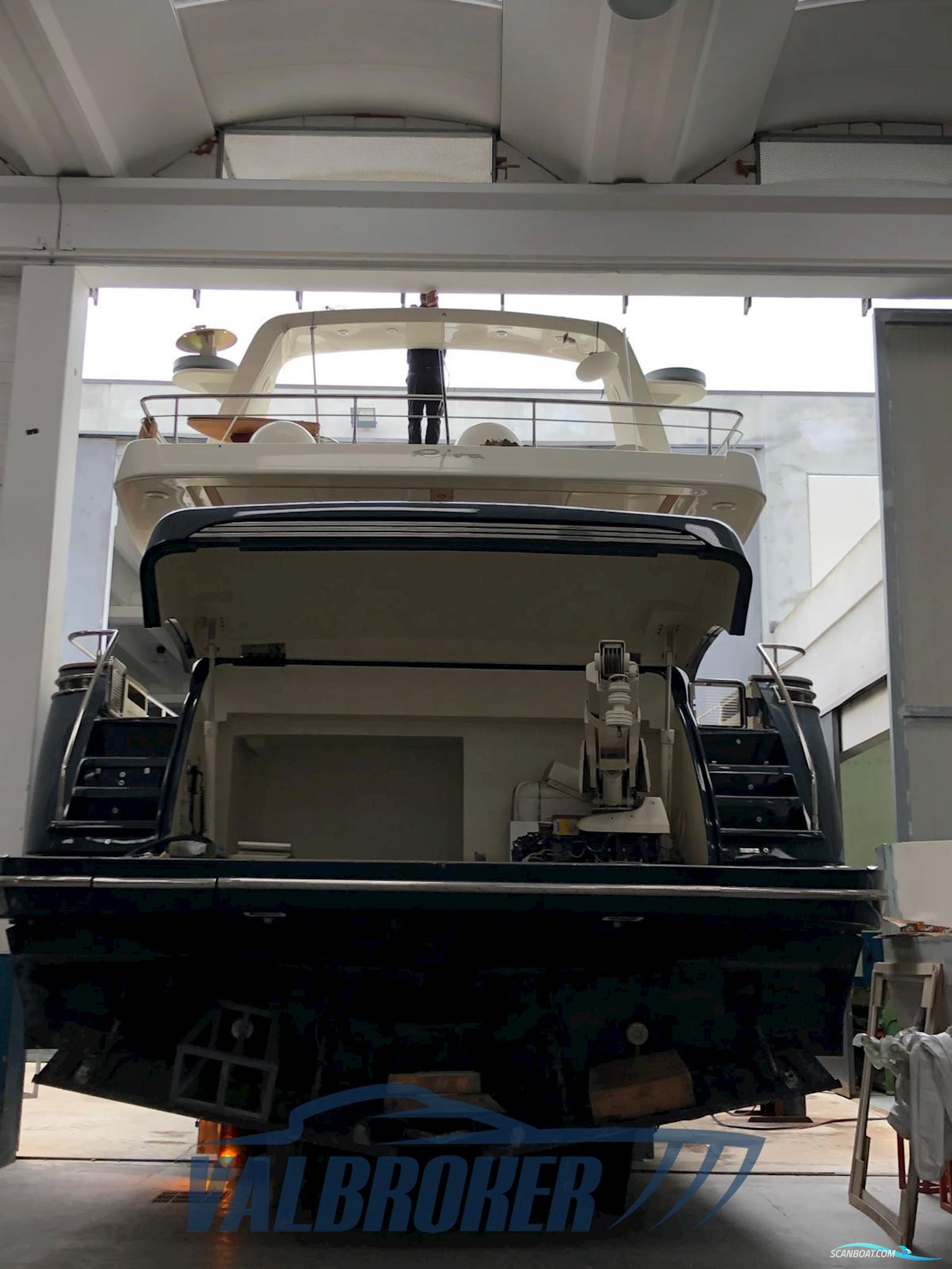 Riva 85 Opera