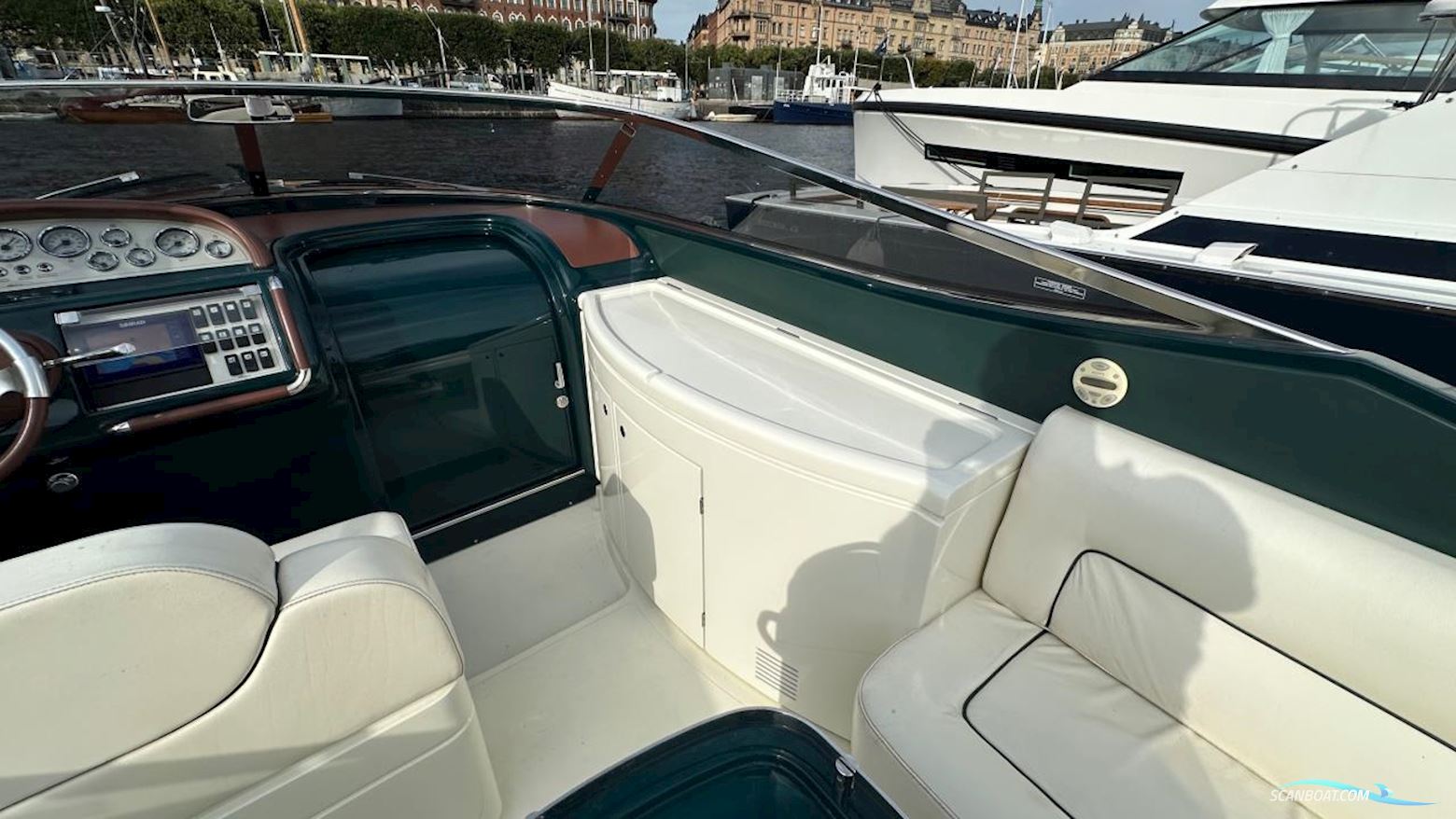 Riva AQUA 33