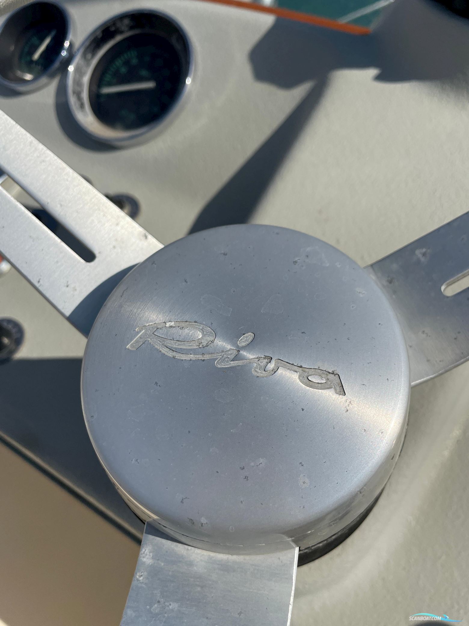 Riva Betram Sport Fish 25