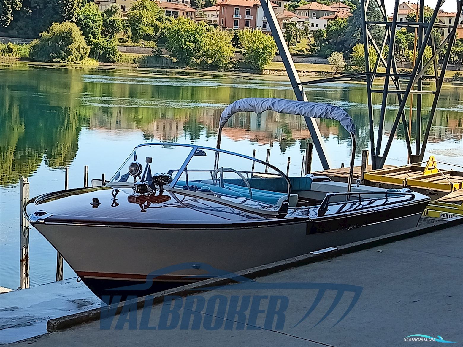 Riva JUNIOR Motorbåd 1968, med Riva motor, Italien