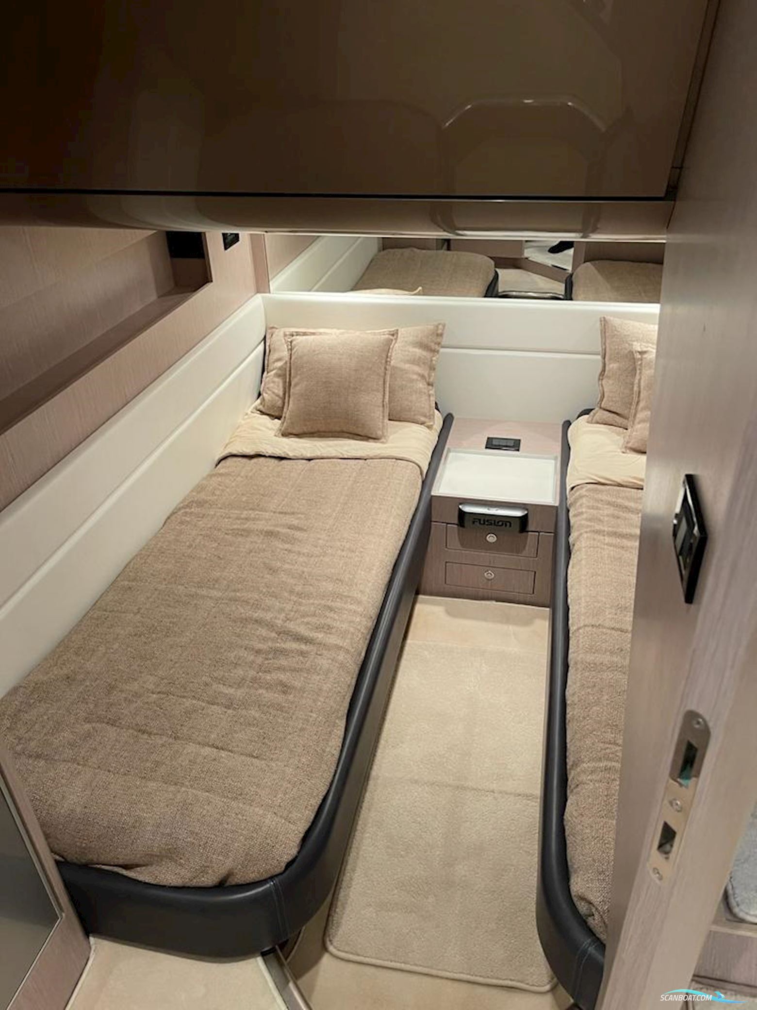 Riva le 52