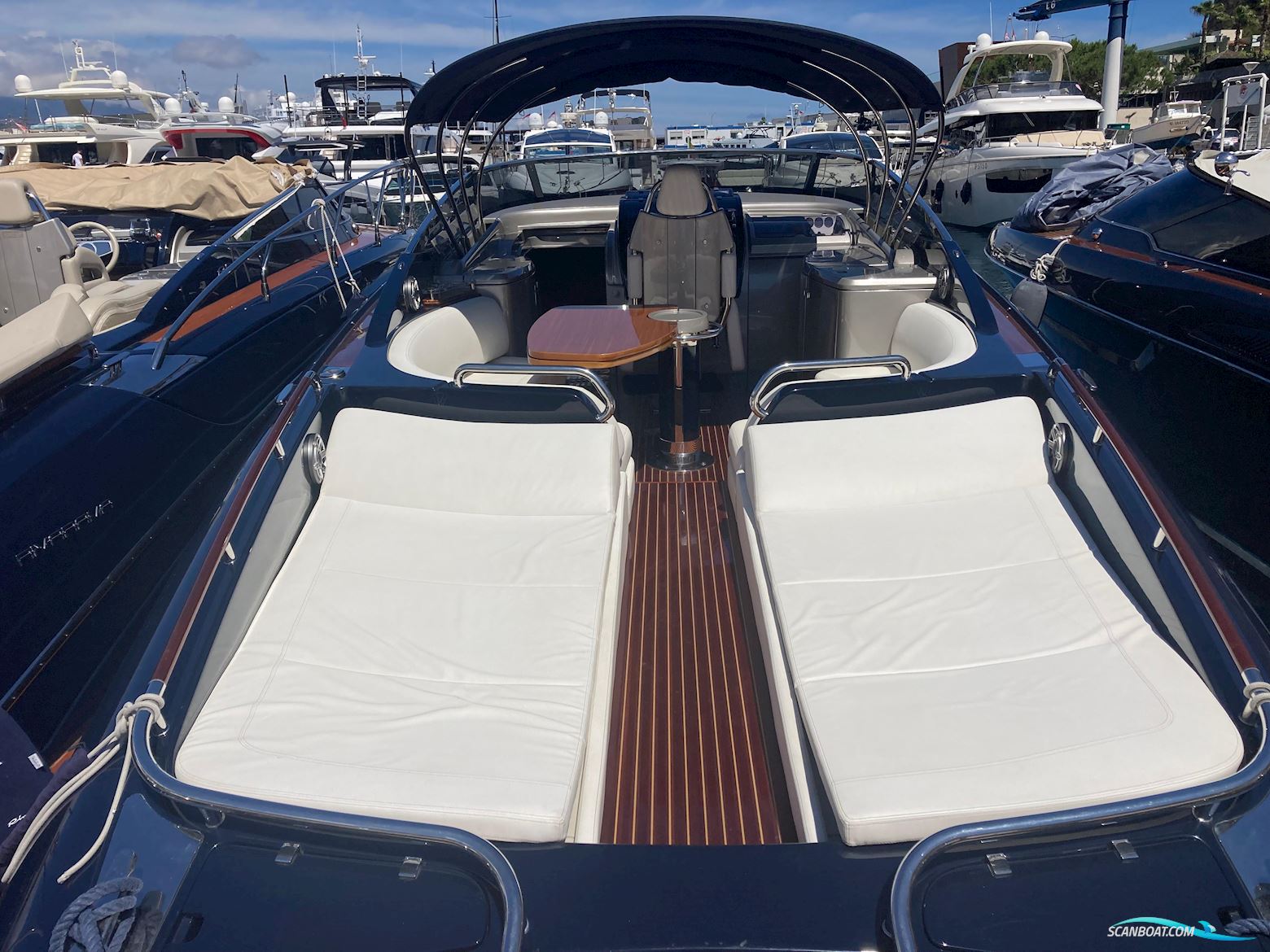 Riva rama 44