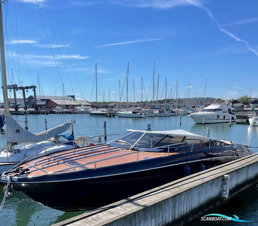 Riva Rivarama 44 Motorbåd 2005, med Man R6-800 motor, Danmark