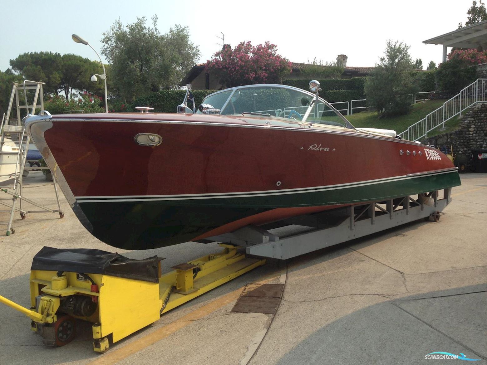 Riva Tritone Aperto Motorbåd 1962, med Chrysler motor, Italien
