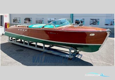 Riva Tritone Motorbåd 1960, med Chrysler motor, Italien