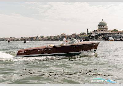 Riva Tritone Motorbåd 1962, Italien