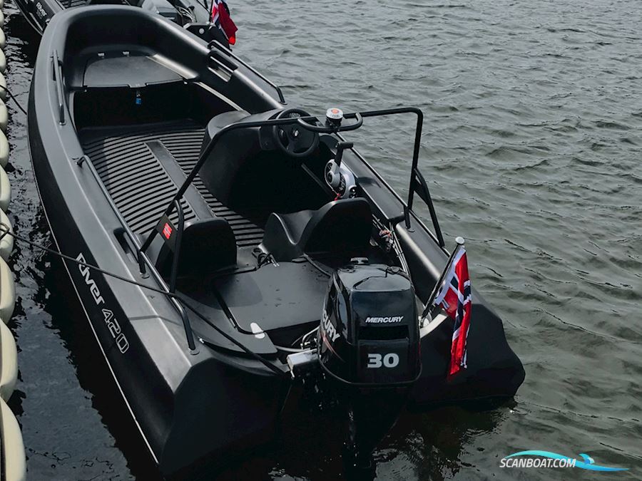 River 420XR Fish Motorbåd 2023, med Tohatsu motor, Danmark