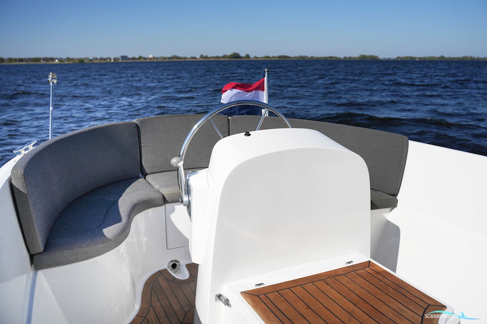 Riviera 24