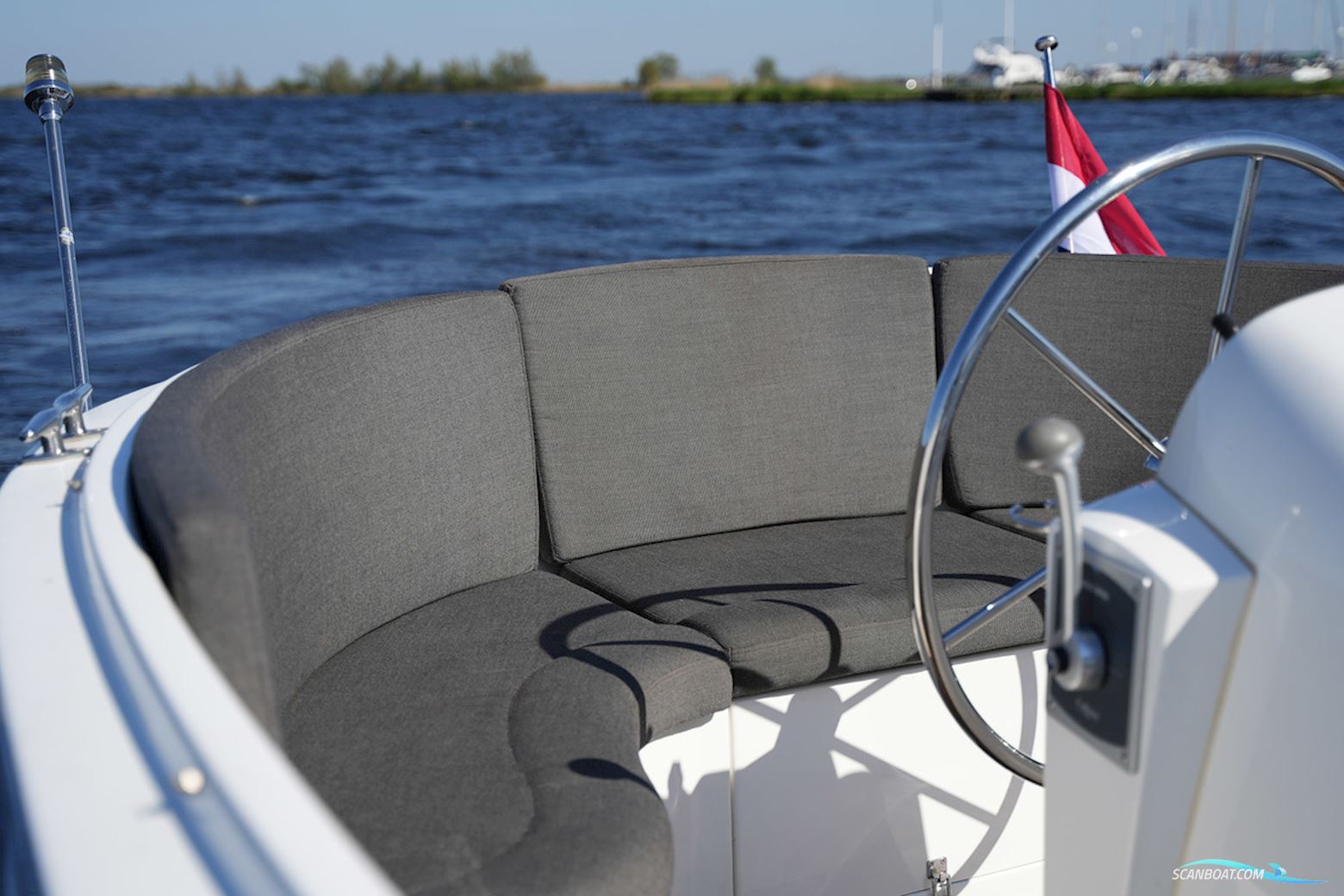 Riviera 24