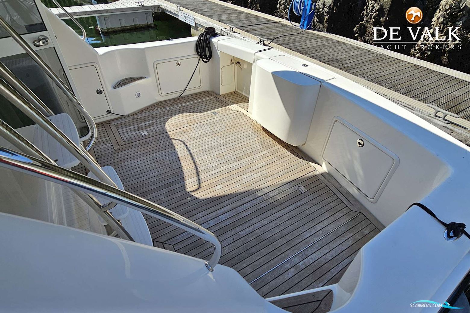 Riviera 33 Flybridge