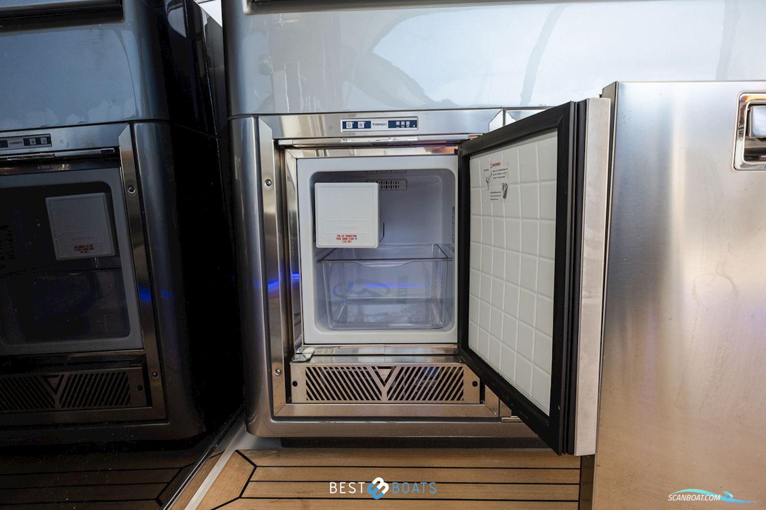 Riviera 4600 SPORT YACHT-PLATINUM EDITION