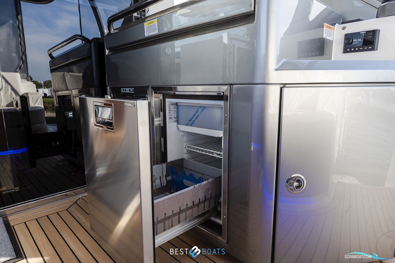 Riviera 4600 SPORT YACHT-PLATINUM EDITION