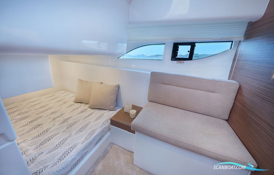 Rodman Spirit 31 HT Outboard