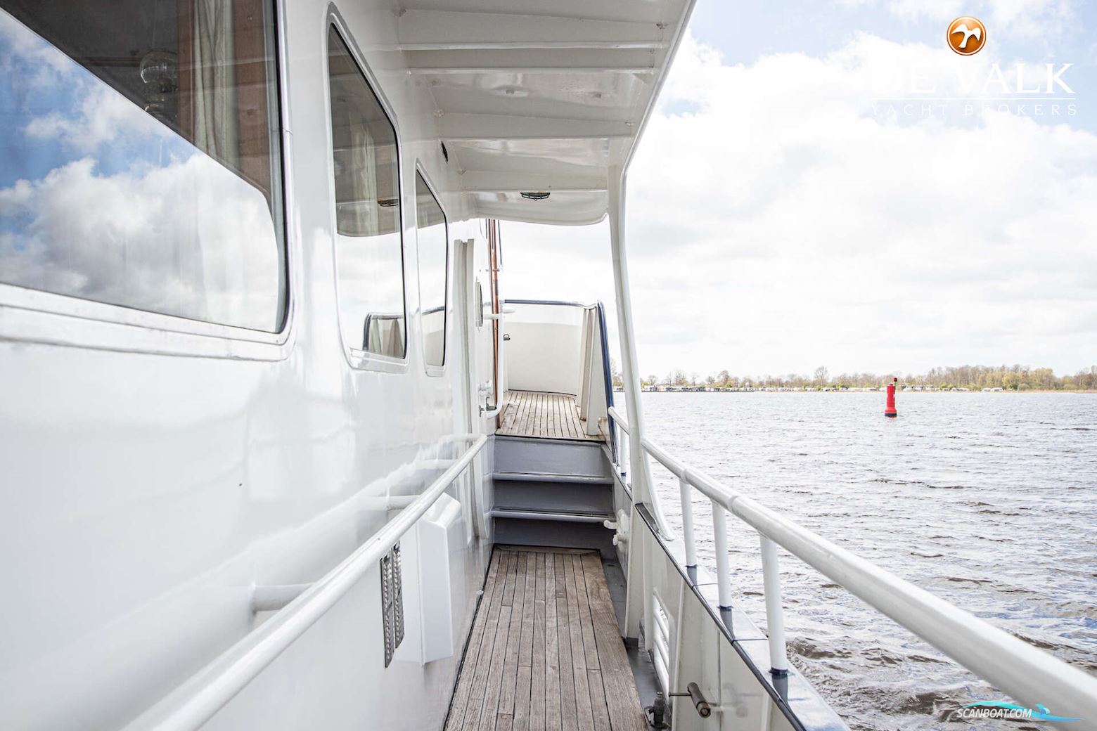 Round Bilged Motor Kotter