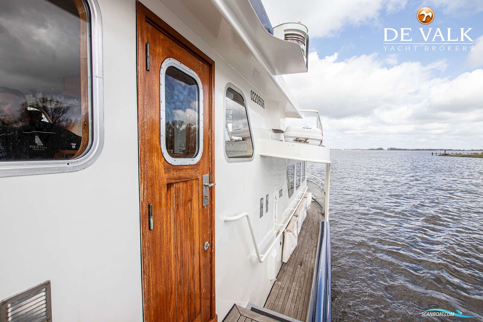 Round Bilged Motor Kotter