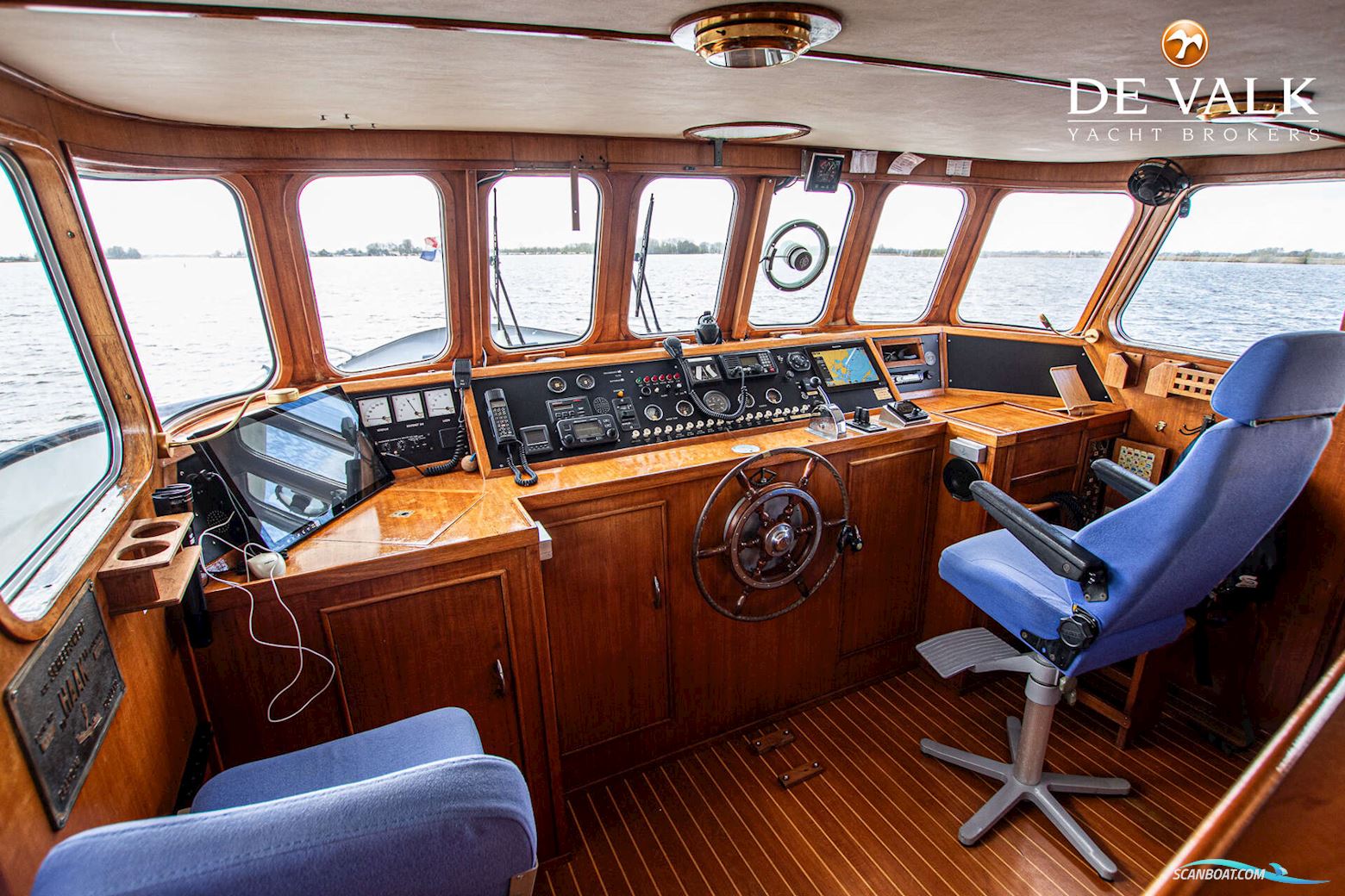 Round Bilged Motor Kotter