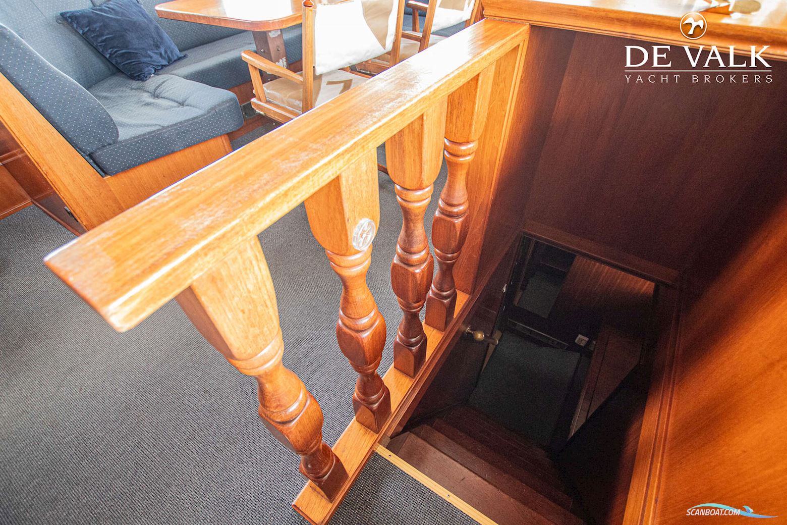 Round Bilged Motor Kotter