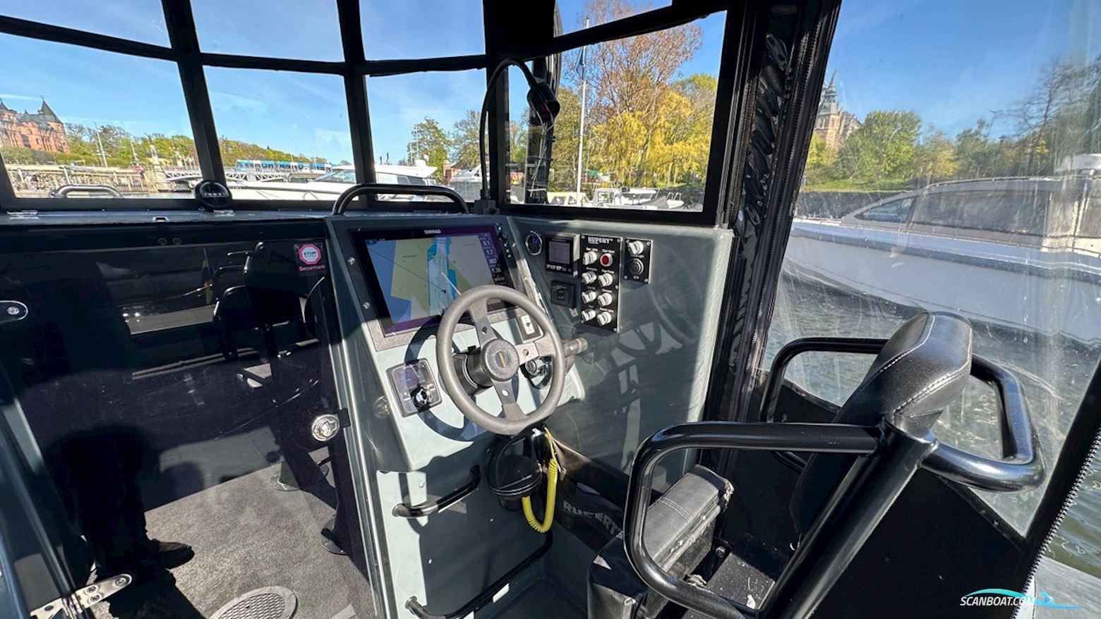 RUPERT 32 CABIN