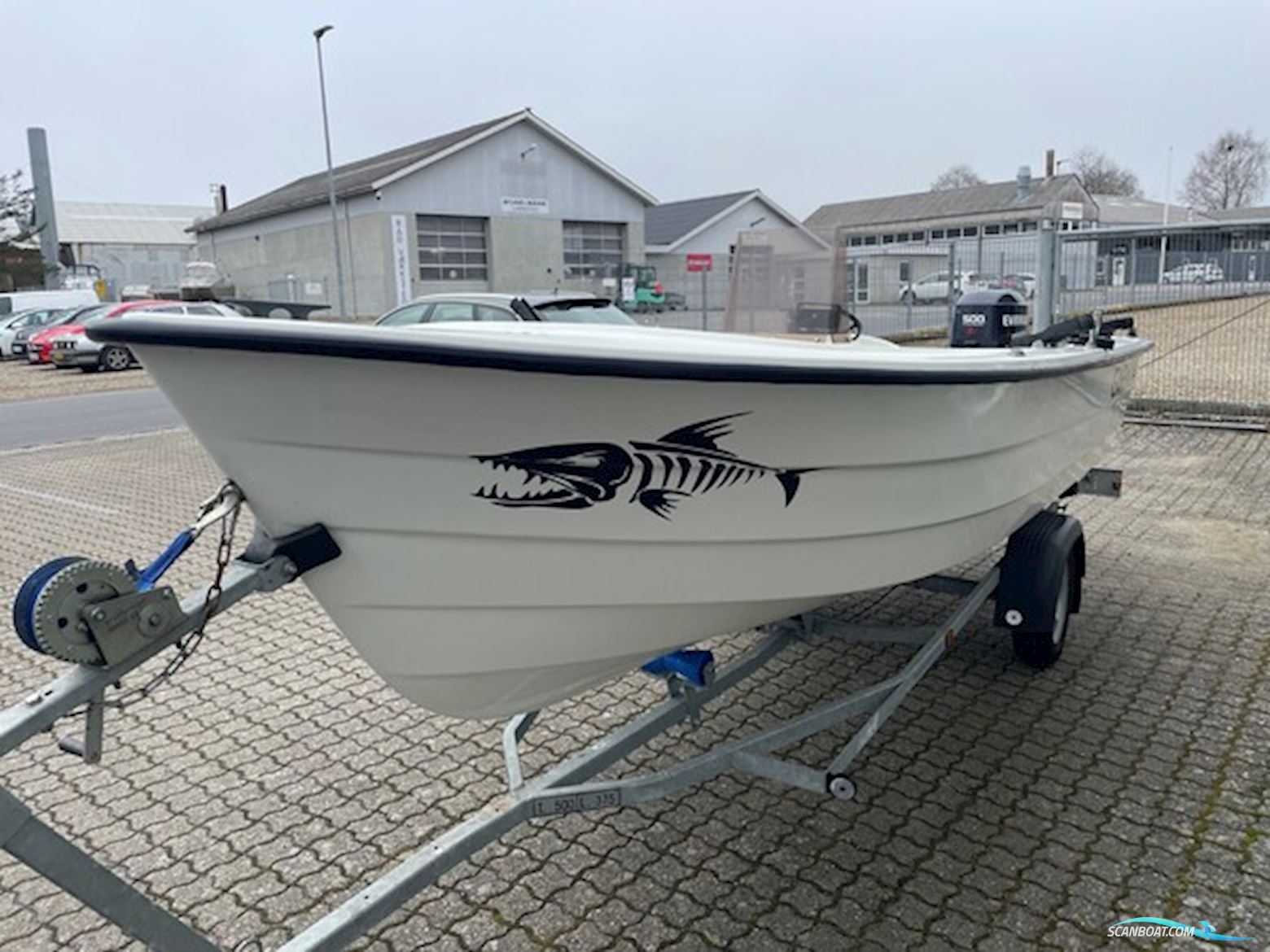 Ryds 480 S med 25 hk Evinrude 3 cylindret 2-takt og Variant 500 kg bådtrailer - Engros salg