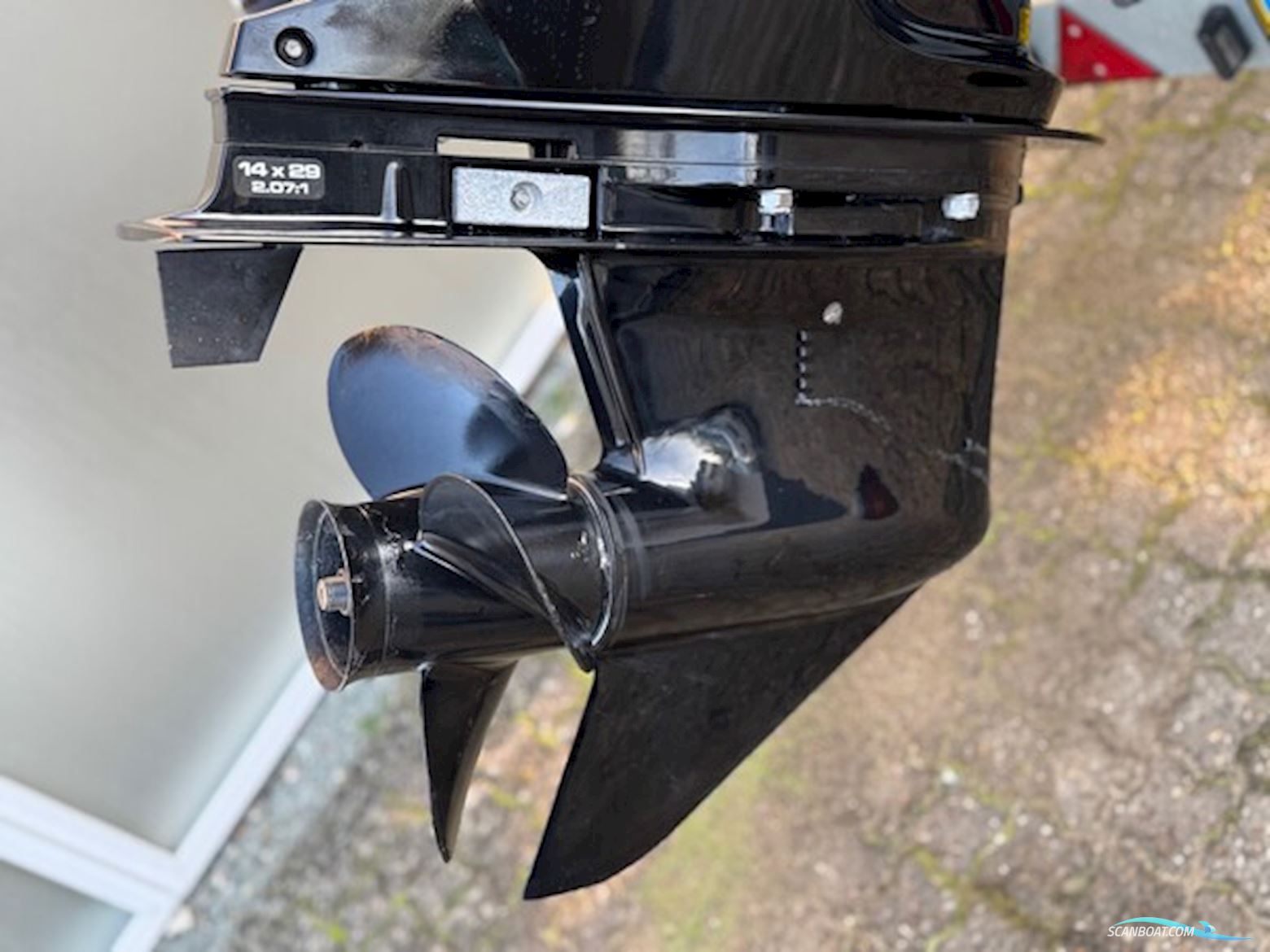 Ryds 548 Sport med F100 Mercury-EFI 4 takt 2,1L og 1000 kg Brenderup bådtrailer