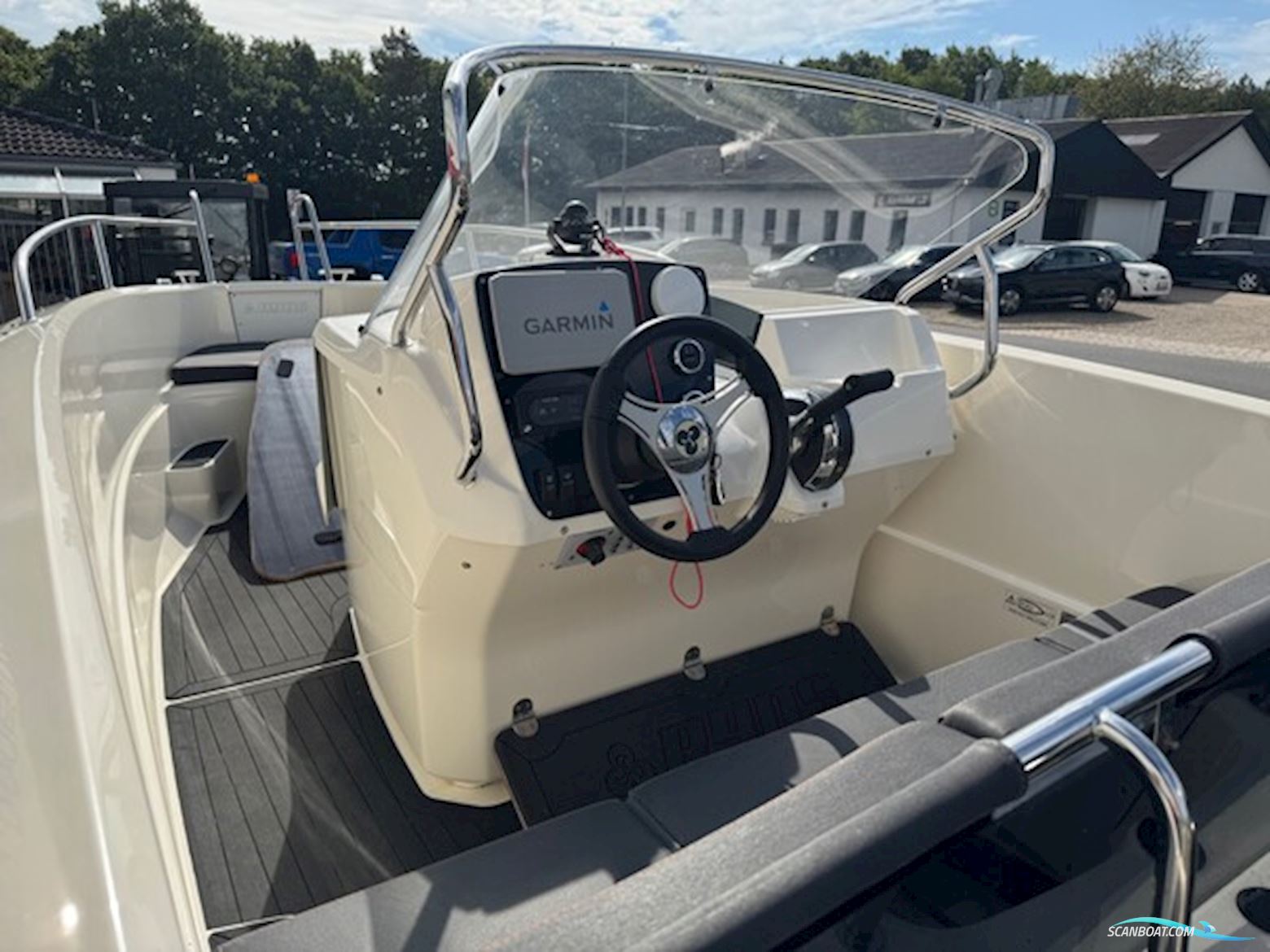 Ryds 548VI Sport X-Line med 100 hk Mercury-EFI 4 takt 2,1L og 1300 kg Brenderup bådtrailer - Anvisningssalg