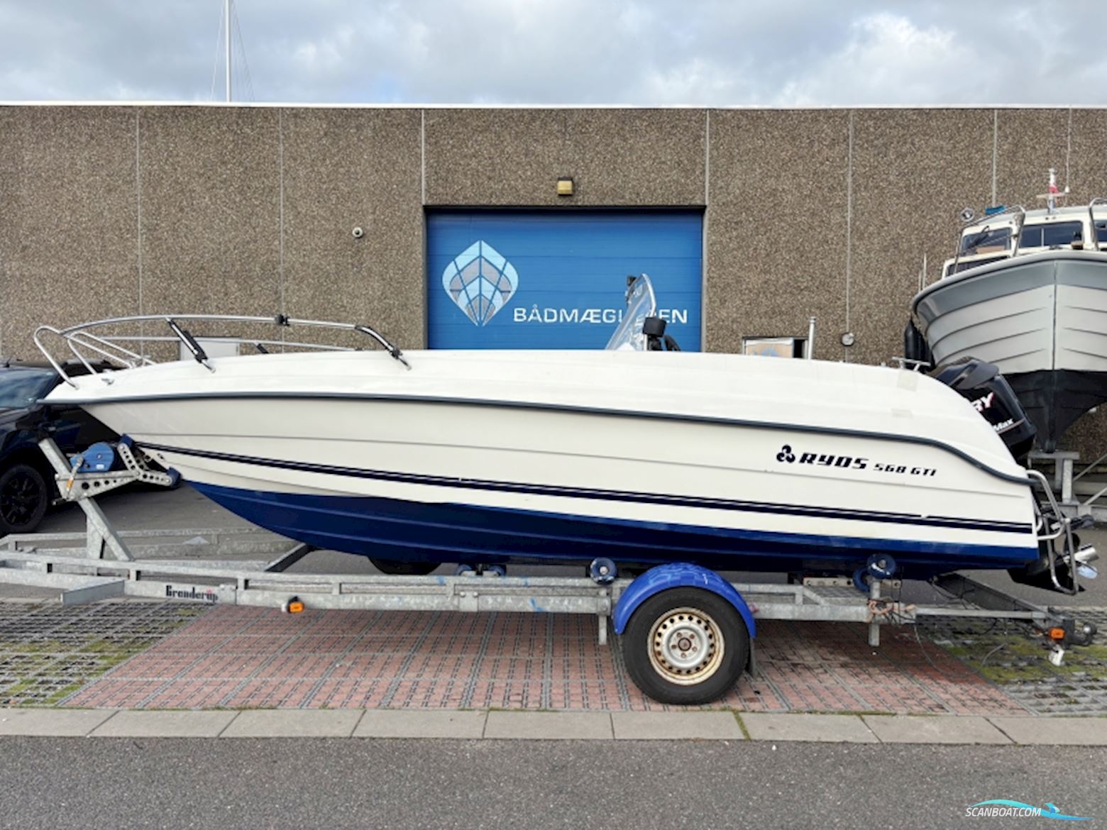 Ryds 568 GTI Styrepultsbåd