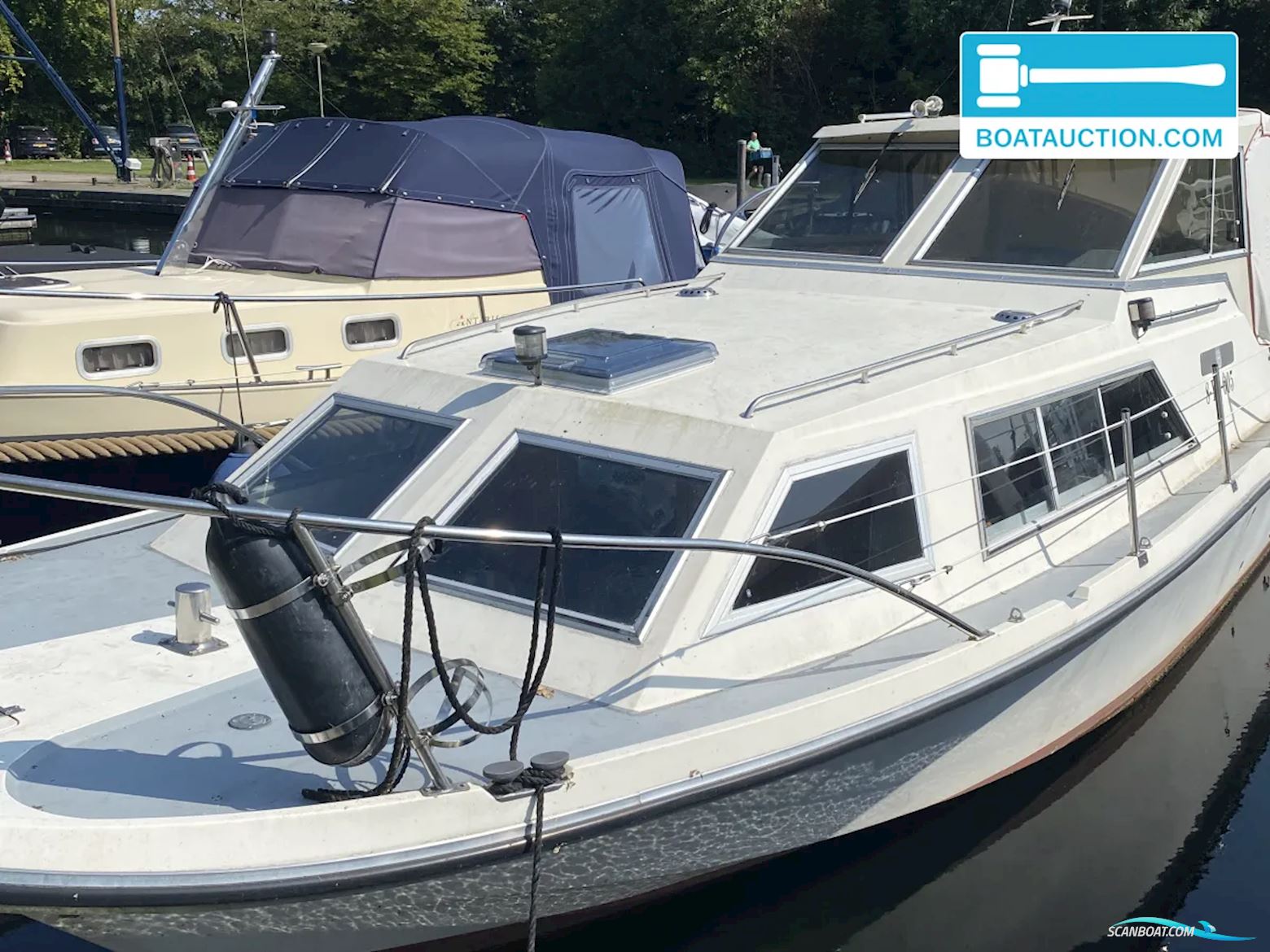 Sabra Sterling Motorbåd 1981, med Volvo Penta motor, Holland