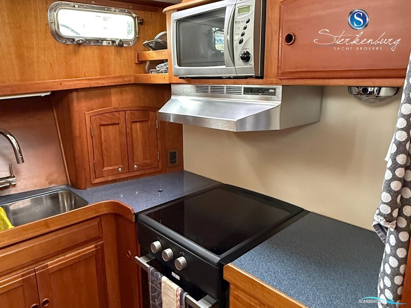 Sabre Yachts Sabreline 47