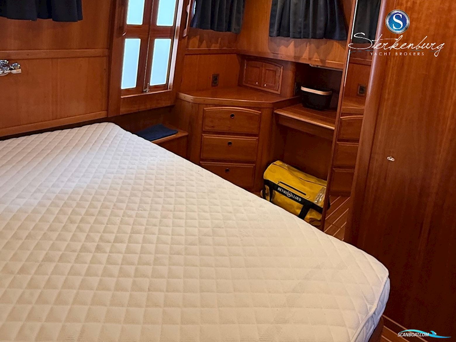 Sabre Yachts Sabreline 47