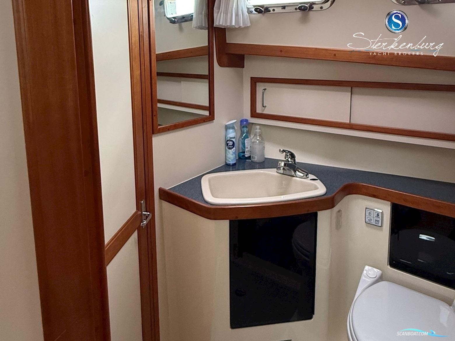 Sabre Yachts Sabreline 47