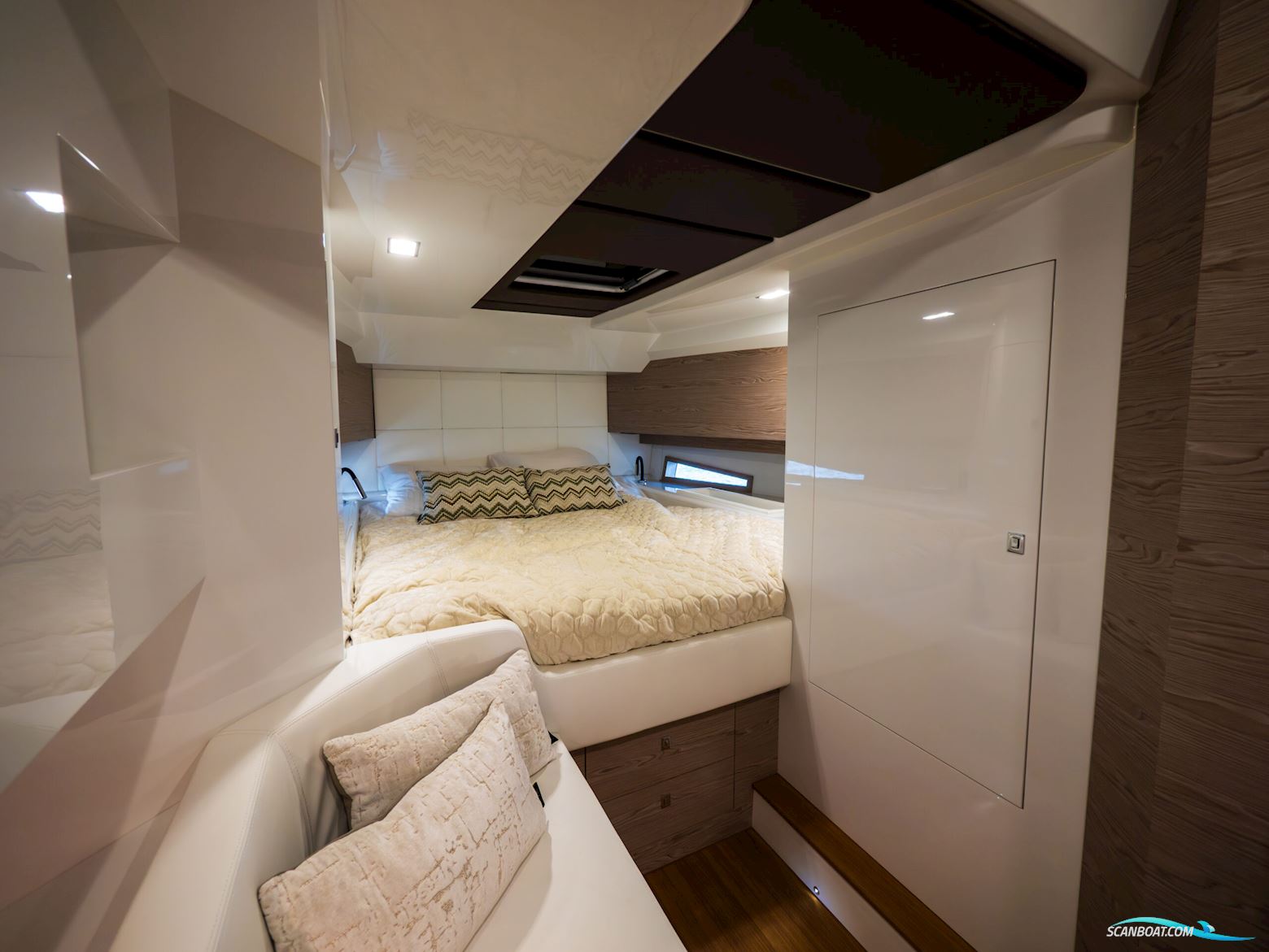 Sacs Rebel 47