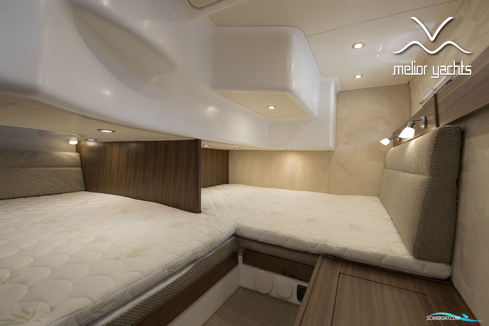 Saga 385 - Edition Walnut Interior