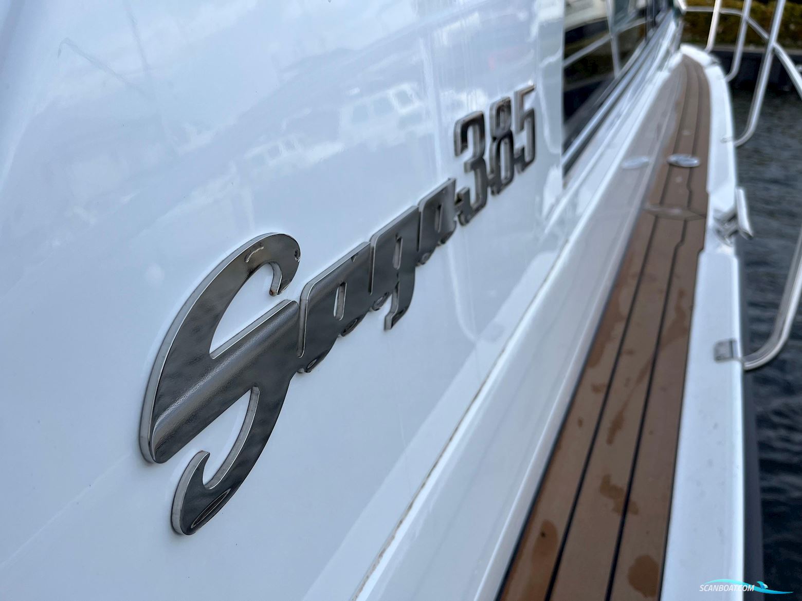 Saga 385