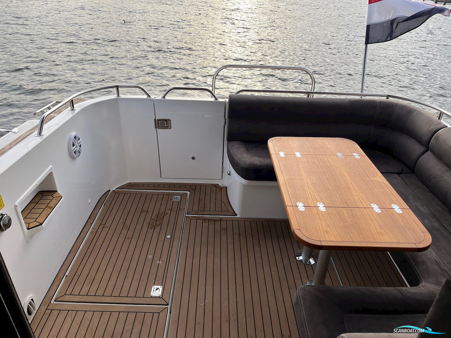Saga 385