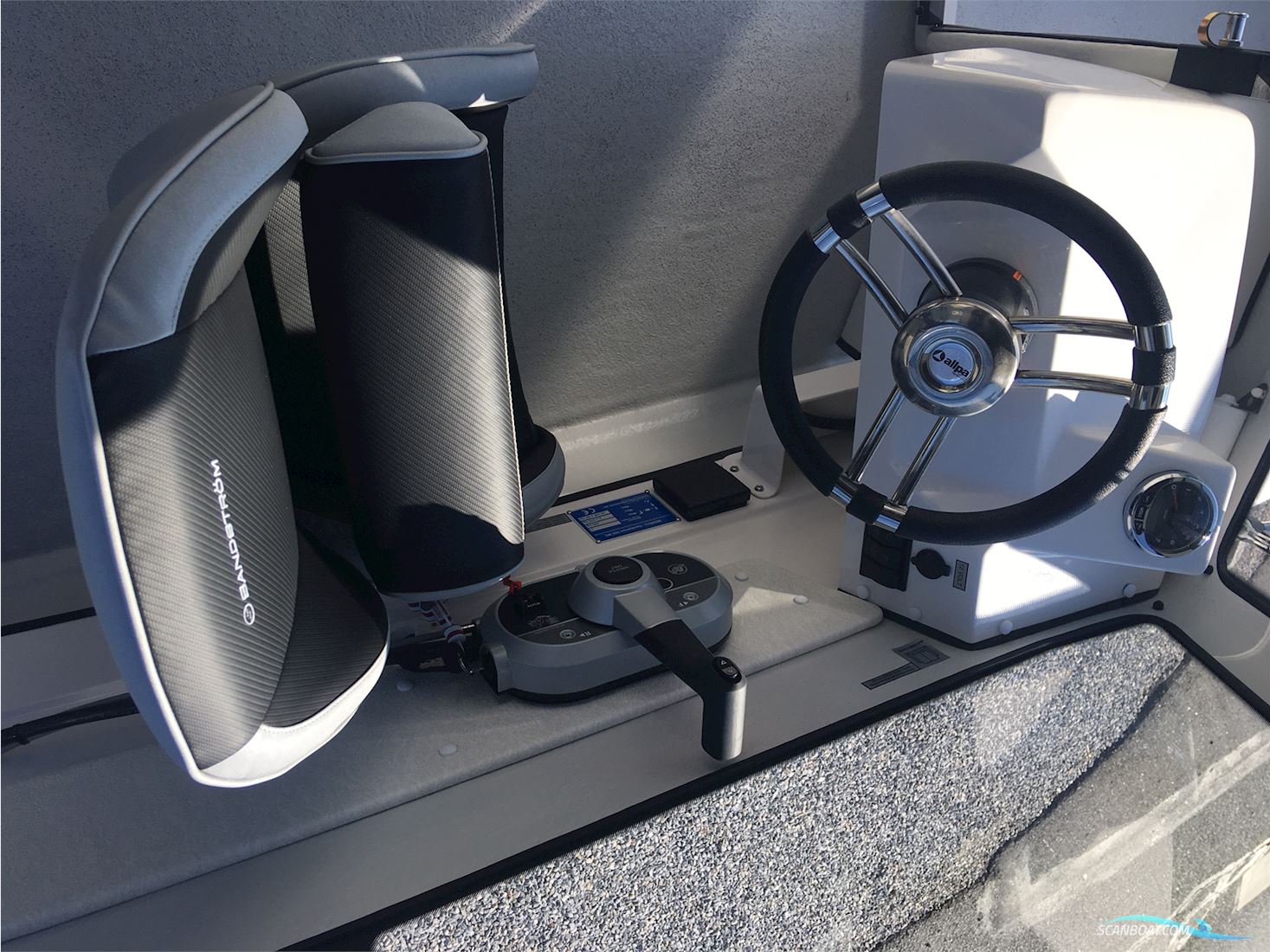 Sandström 560 MC Med Mercury F60 Efi