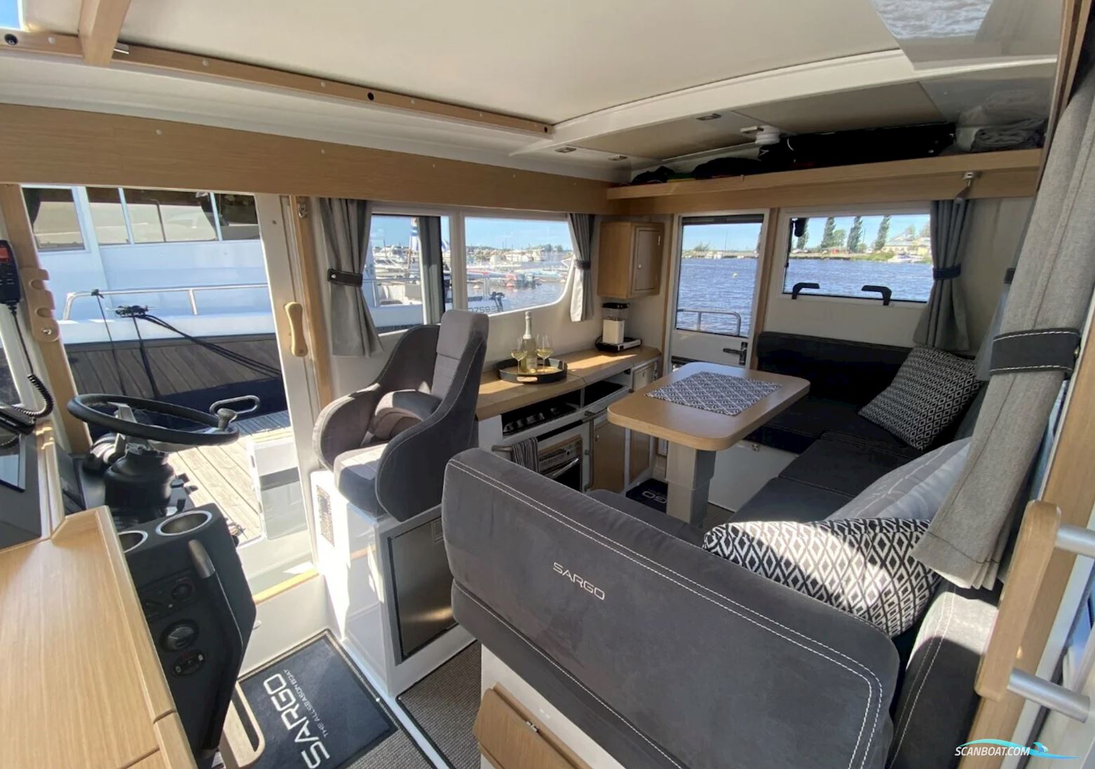 Sargo 31 Aft Door