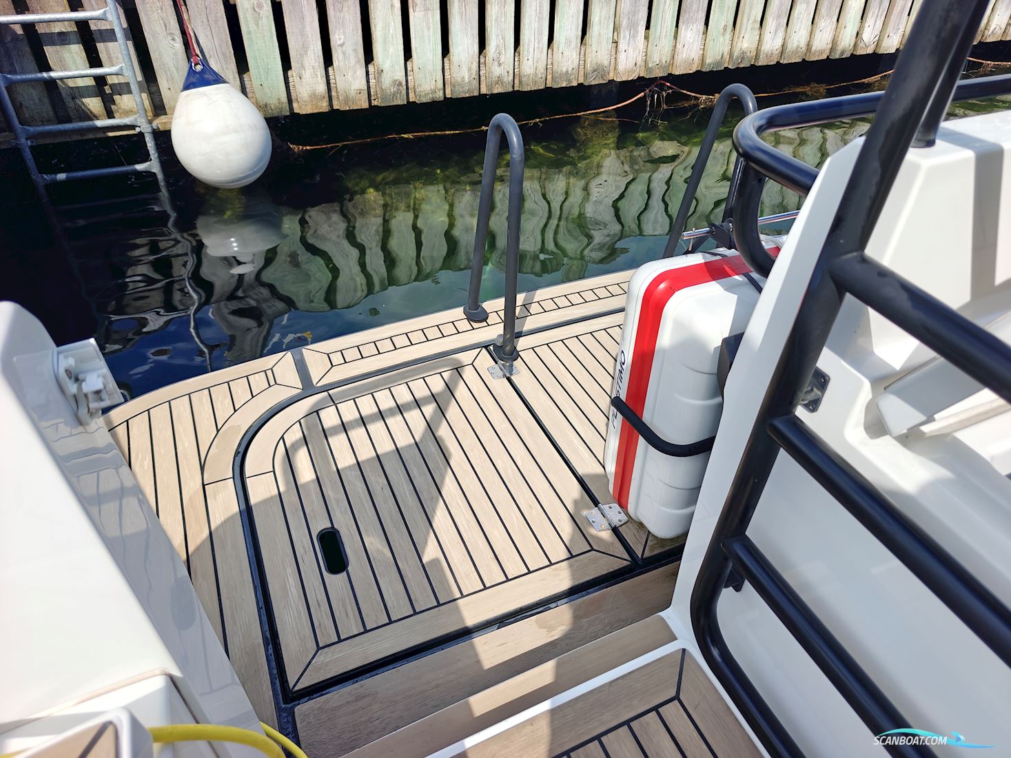 Sargo 33 Explorer