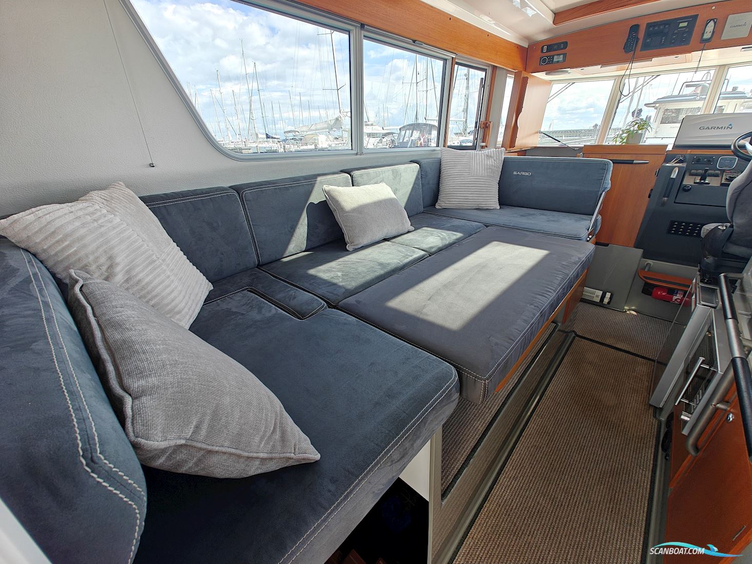 Sargo 33 Explorer