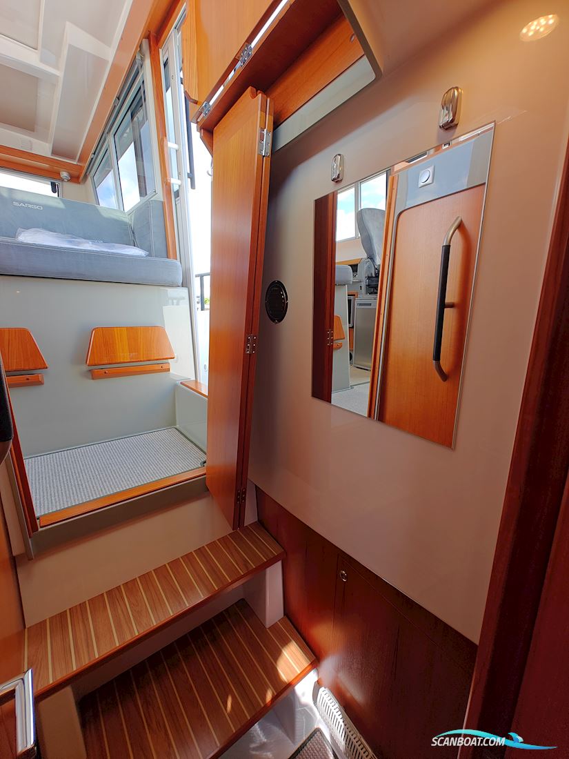 Sargo 33 Explorer