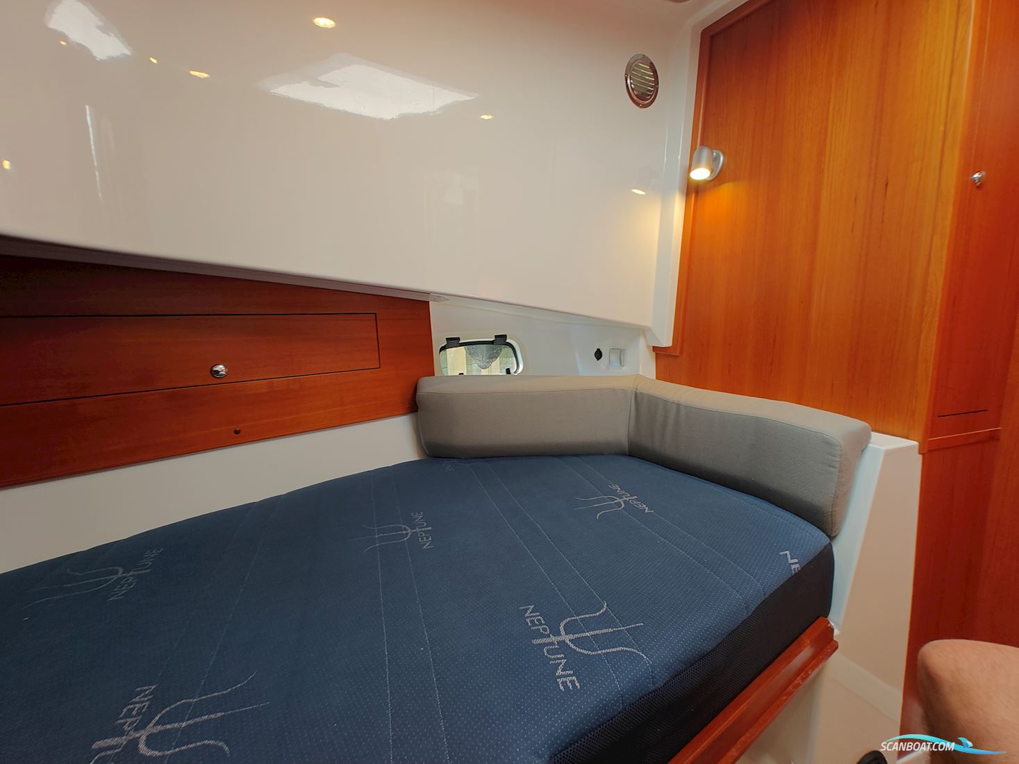 Sargo 33 Explorer