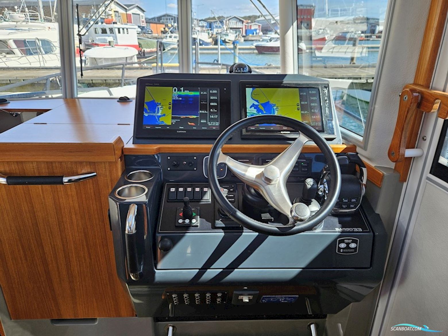 Sargo 33 Explorer
