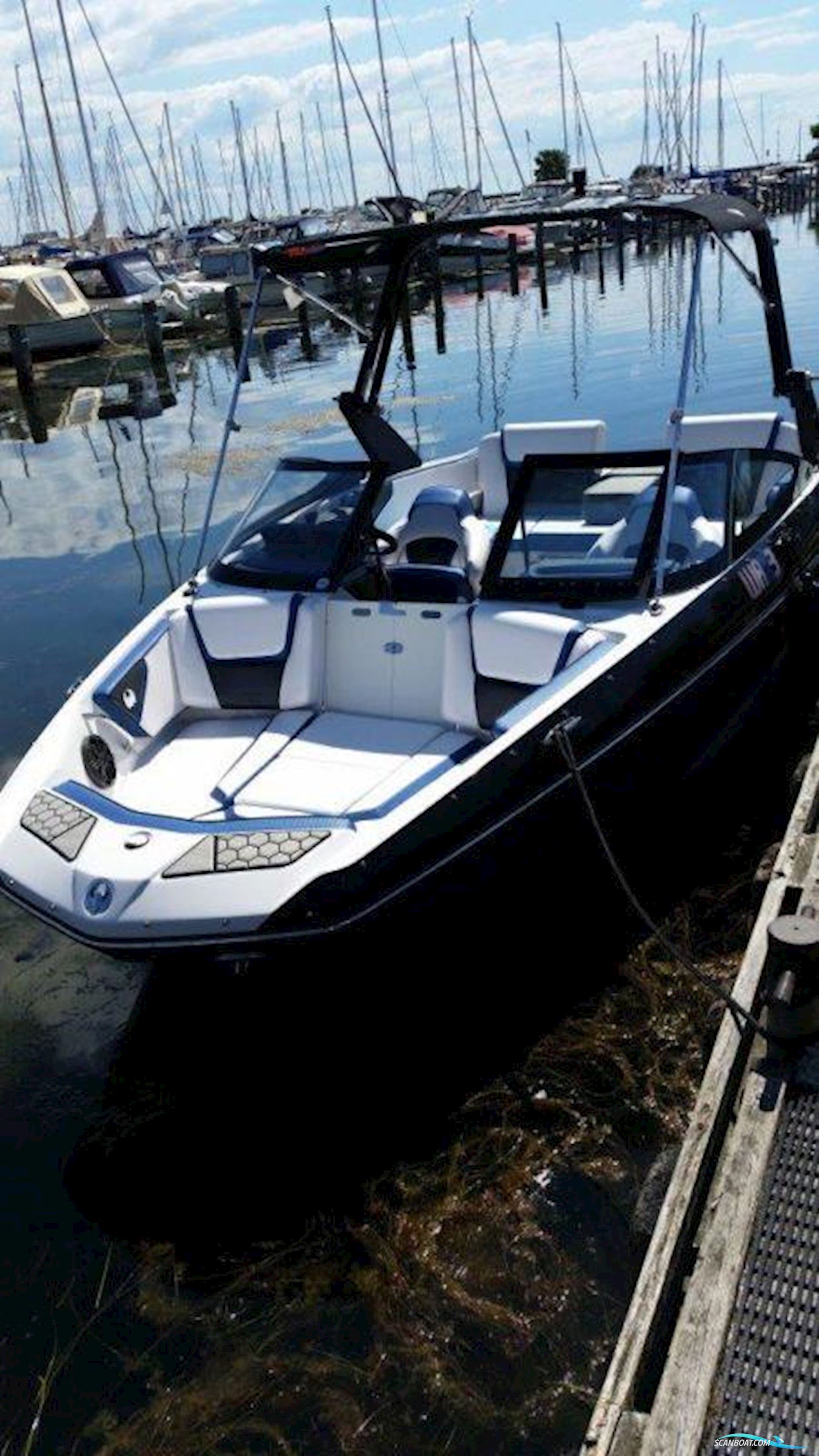 SCARAB 195 Wake Edition