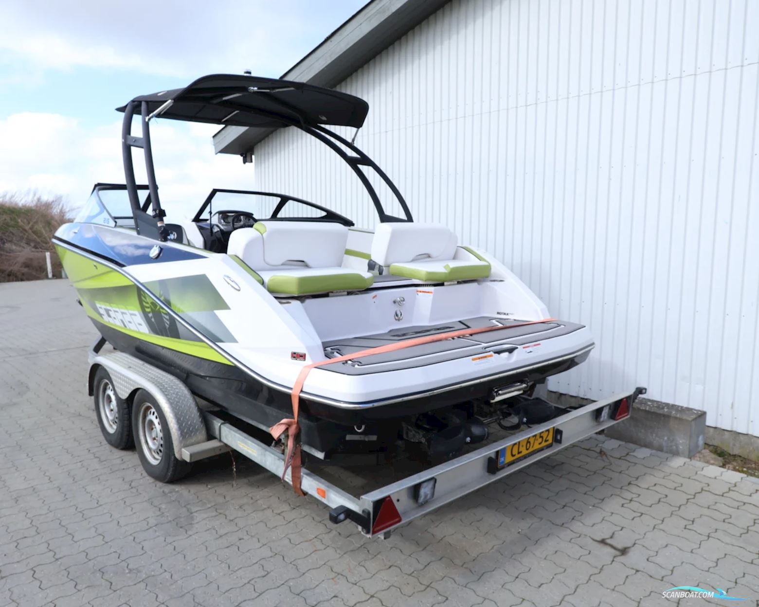 Scarab 215 HO Jet