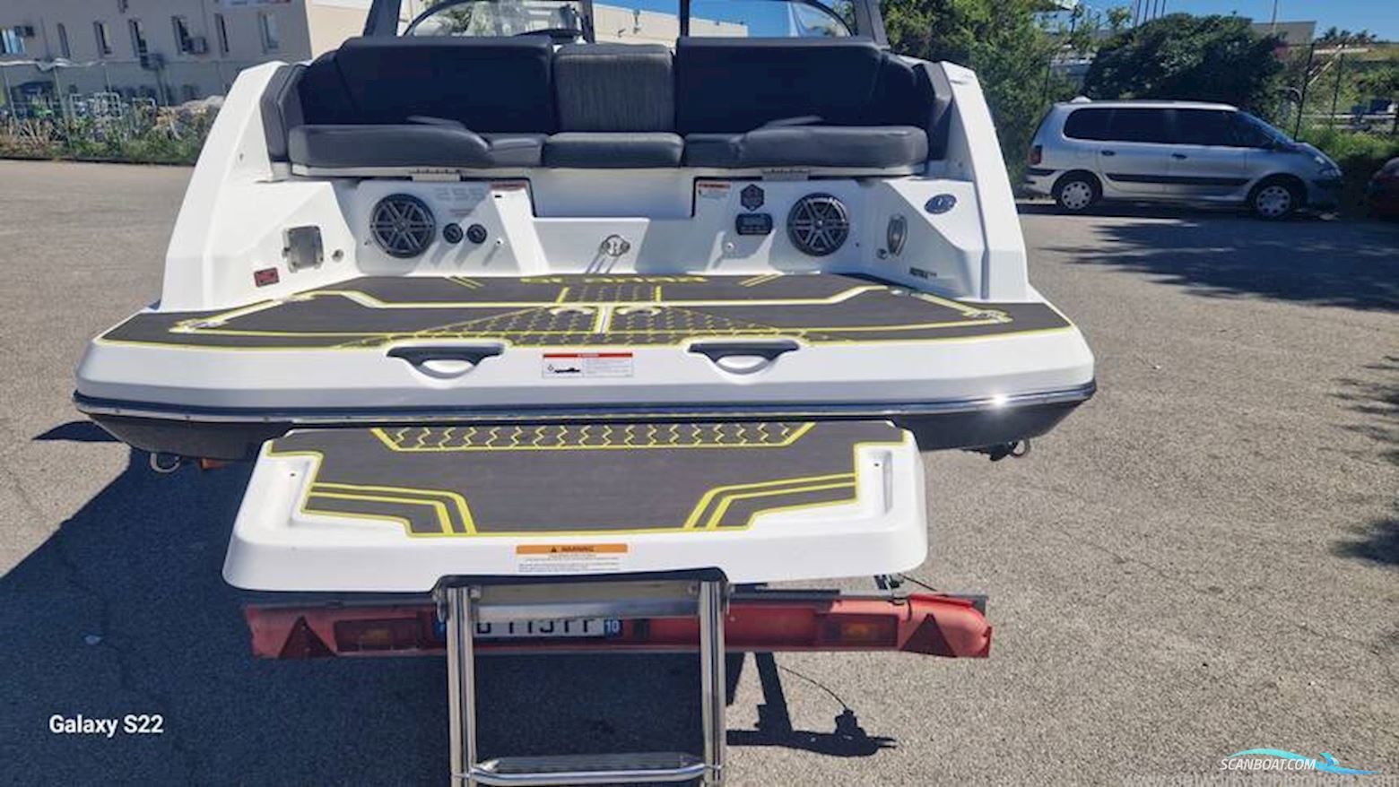 SCARAB 255 Wake Edition
