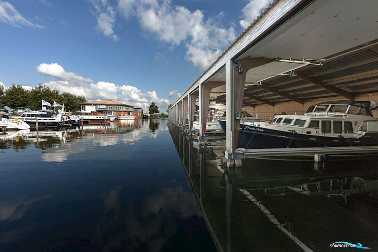 Schiphuis te koop/ te huur Motorbåd 2000, Holland