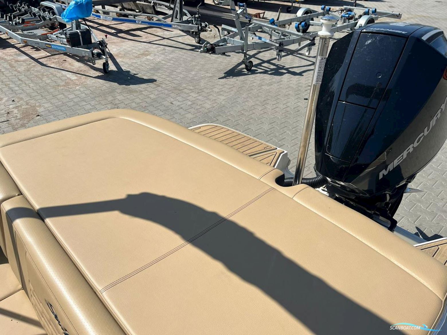 Sea Ray  210 SPX Outboard