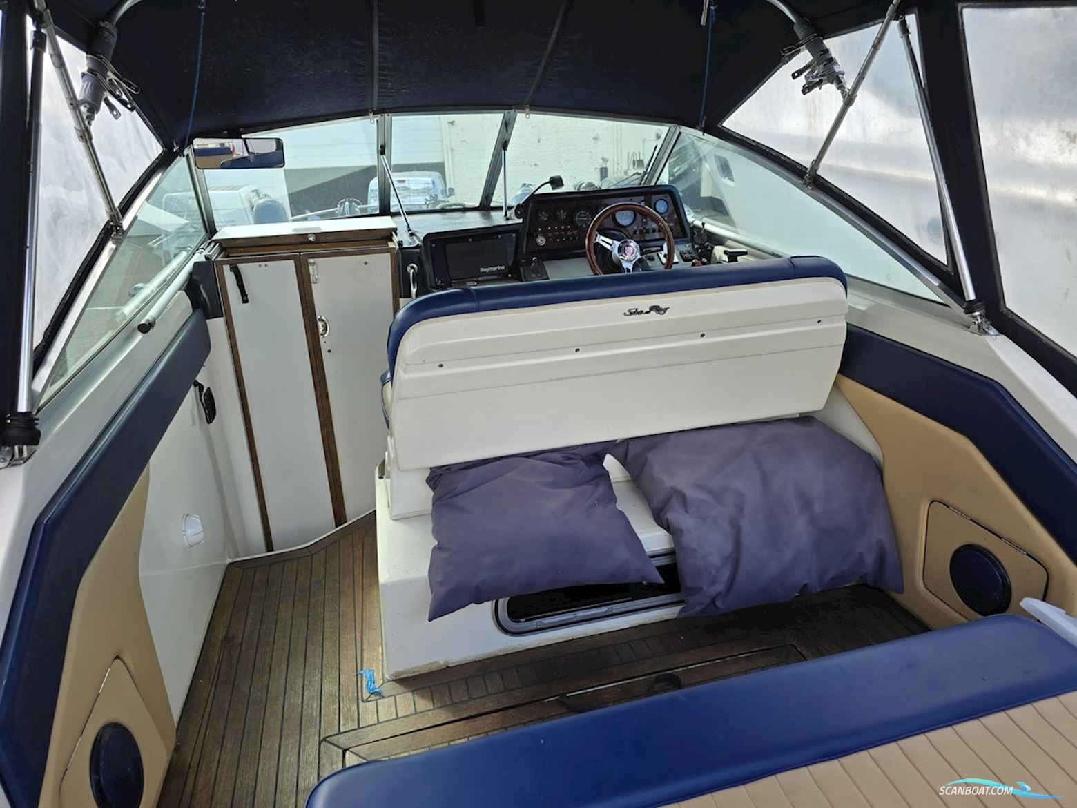 Sea Ray 220DA