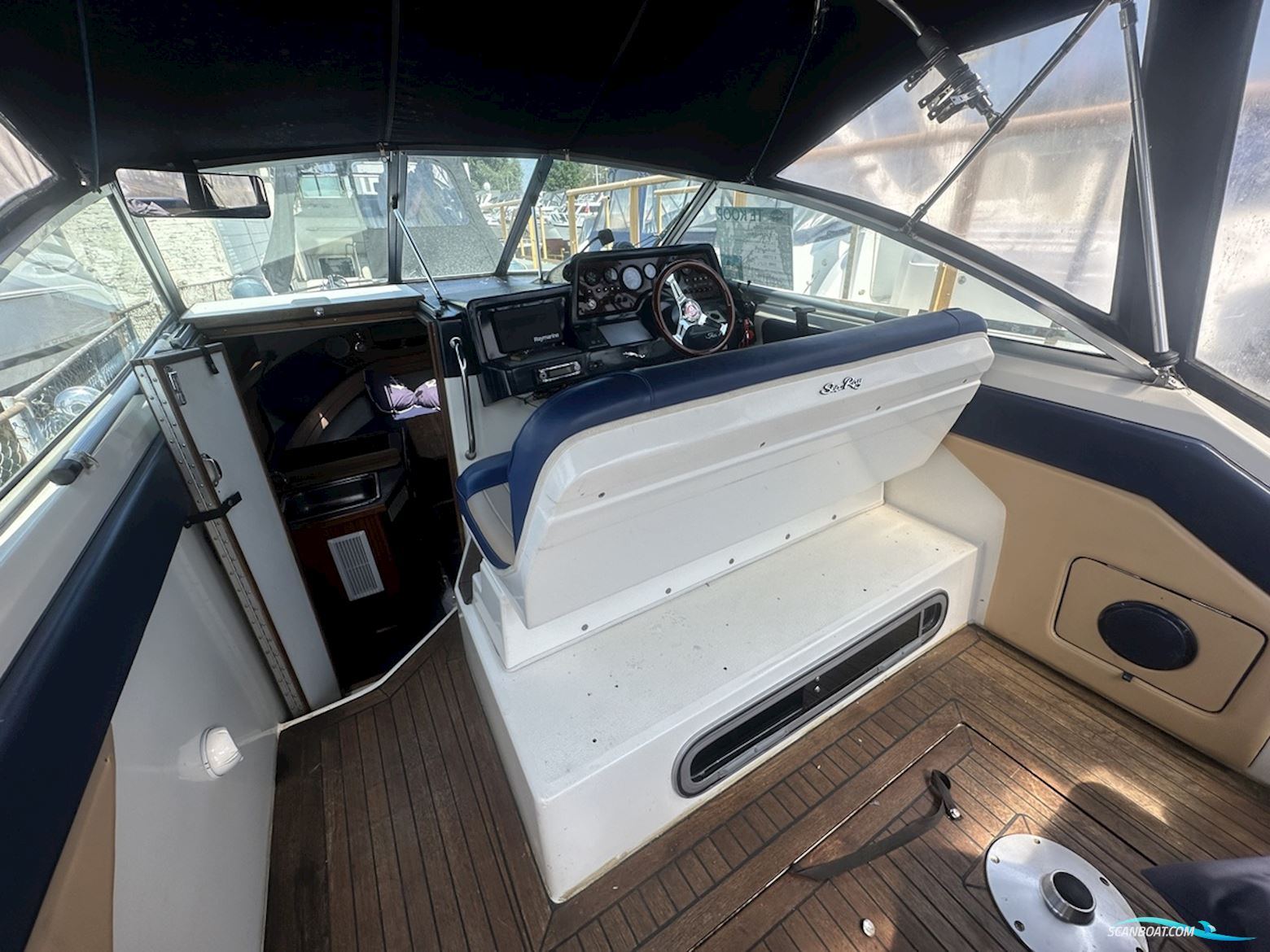 Sea Ray 220DA