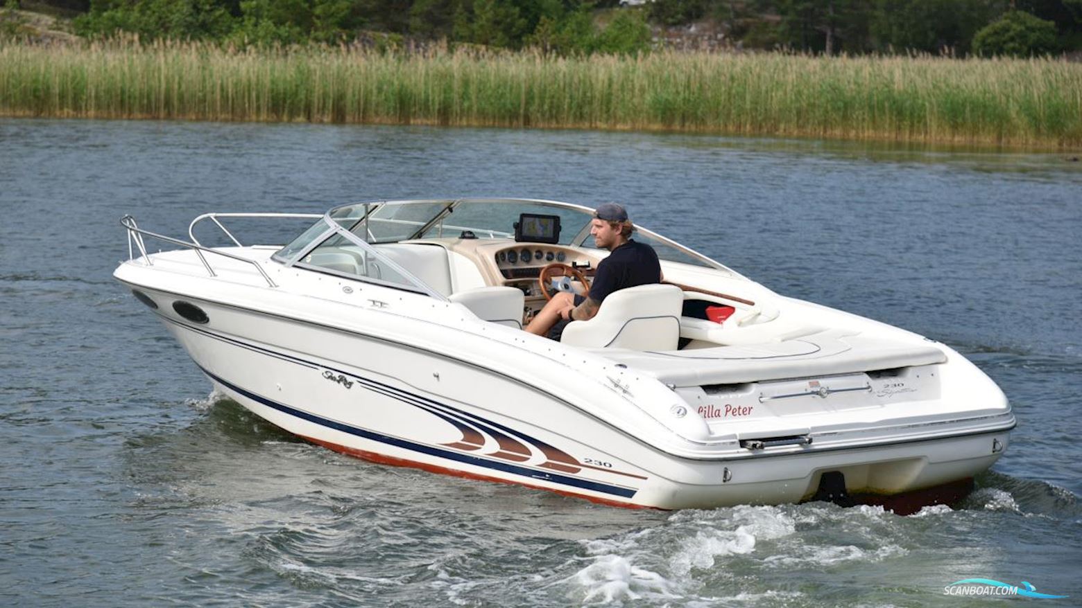 Sea Ray 230 Overnighter Motorbåd 1998, med Mercruiser motor, Sverige
