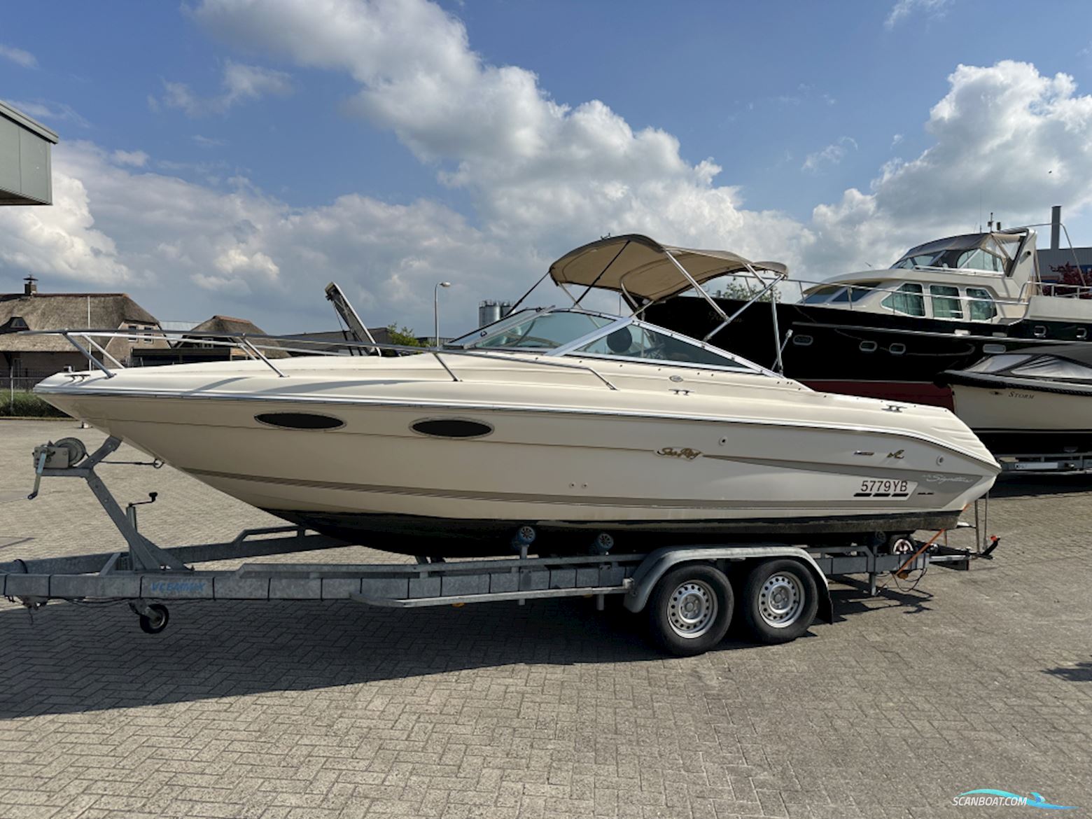 Sea Ray 230 Signature Motorbåd 1996, med Mercruiser motor, Holland